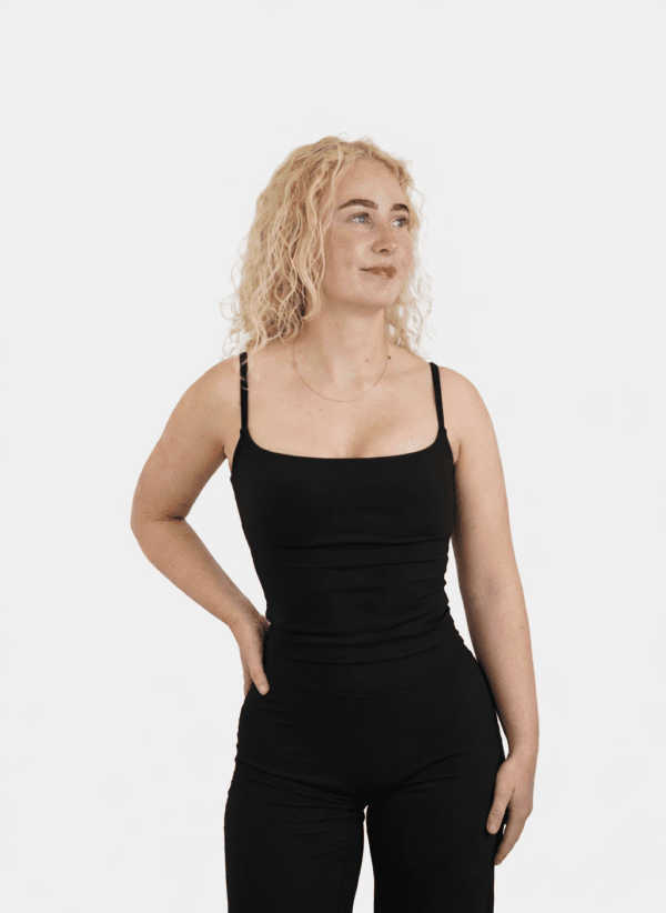 Sculpt Form Top – Onyx