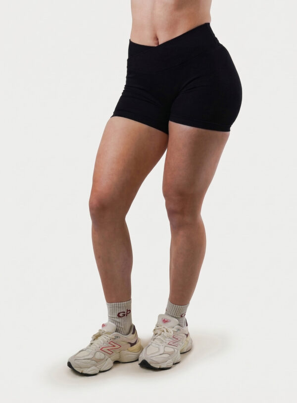 V-Waist Effortless Shorts – Midnight