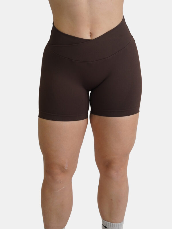 V-Waist Effortless Shorts – Cacao tweede afbeelding