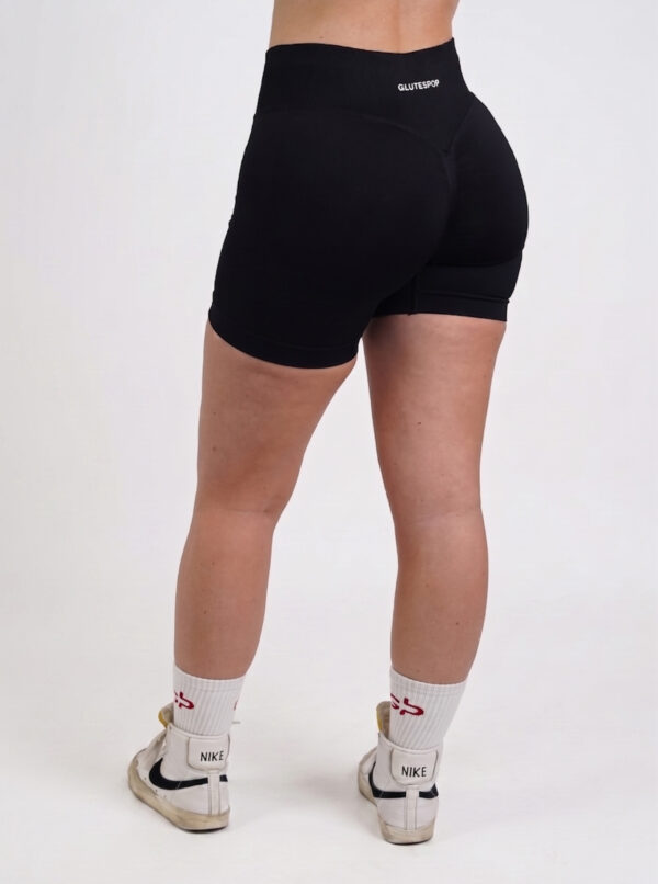 Effortless Contour Shorts – True Black