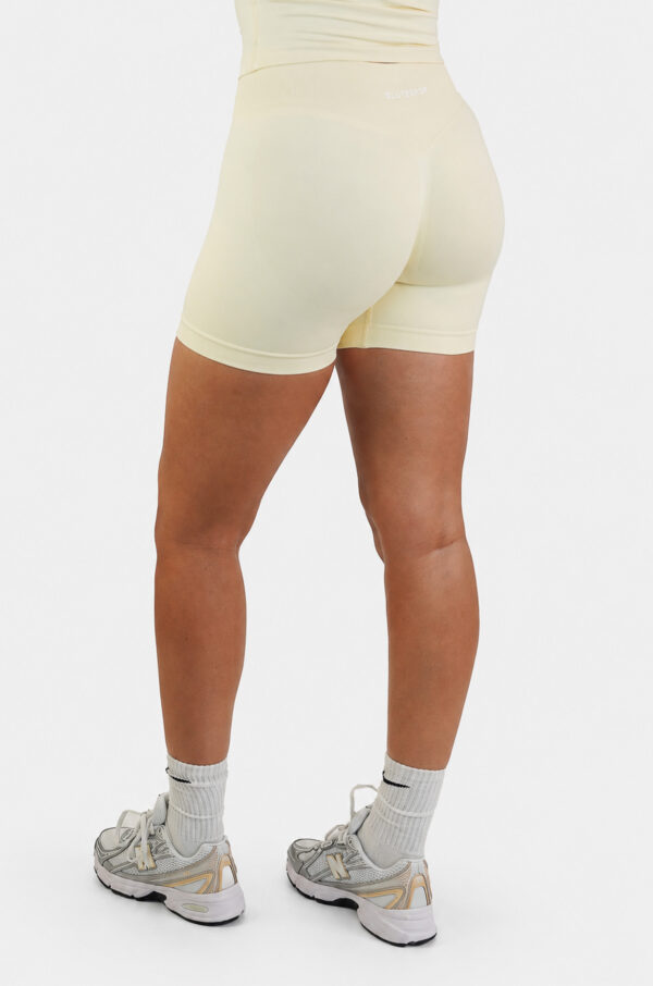 Effortless Contour Shorts – Butter Yellow