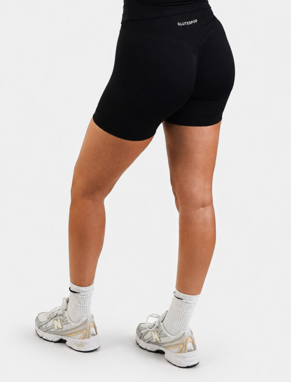 Effortless Contour Shorts – True Black